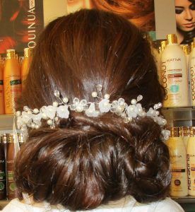 peinado de novia pelo largo con tiara